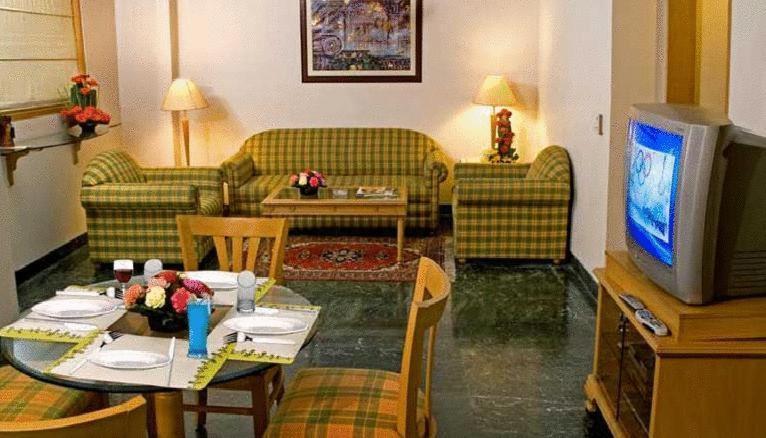 ซาวอย สวีทส์ นอยดา เดลี เอ็นซีอาร์ Hotel โนอิดา ภายนอก รูปภาพ